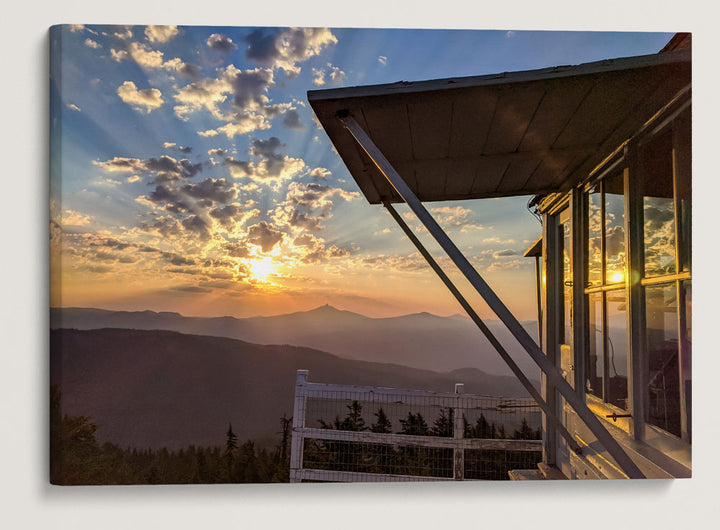 Sunrise Over Cascades Mountains From Carpenter Mountain Fire Lookout, Oregon, USA