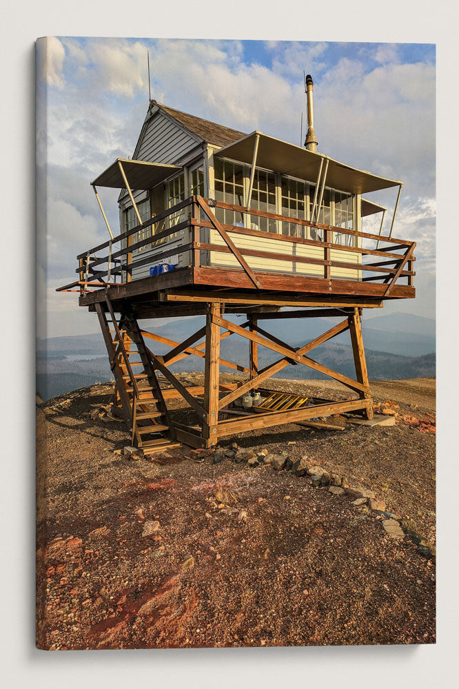 Sand Mountain Fire Lookout, Willamette National Forest, Oregon, USA