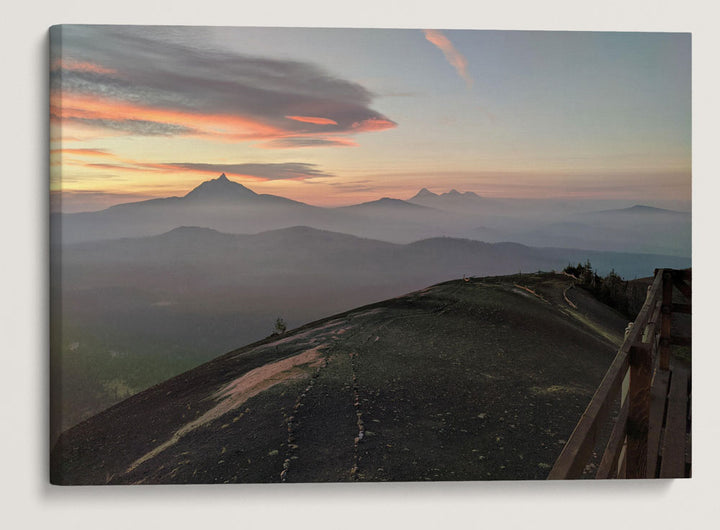 Cascades Crest Mountains from Sand Mountain Fire Lookout, Willamette National Forest, Oregon, USA