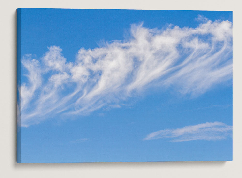 Cirrus Clouds Over Cascades Mountains, Willamette National Forest, Oregon, USA