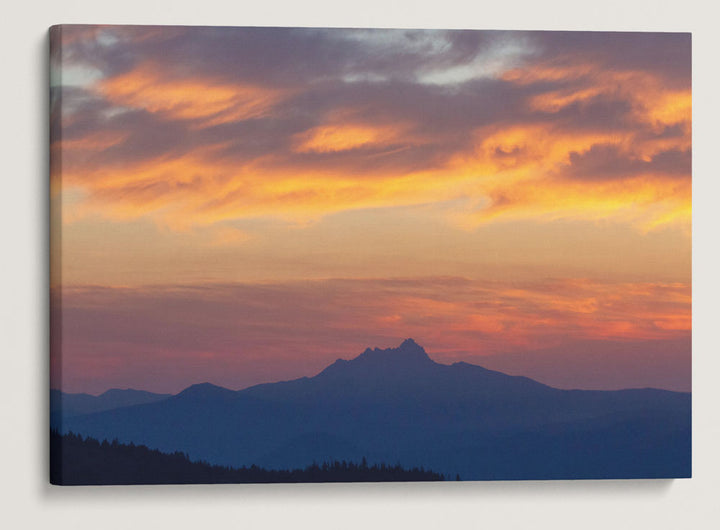 Three-Fingered Jack At Sunrise, Willamette National Forest, Oregon, USA