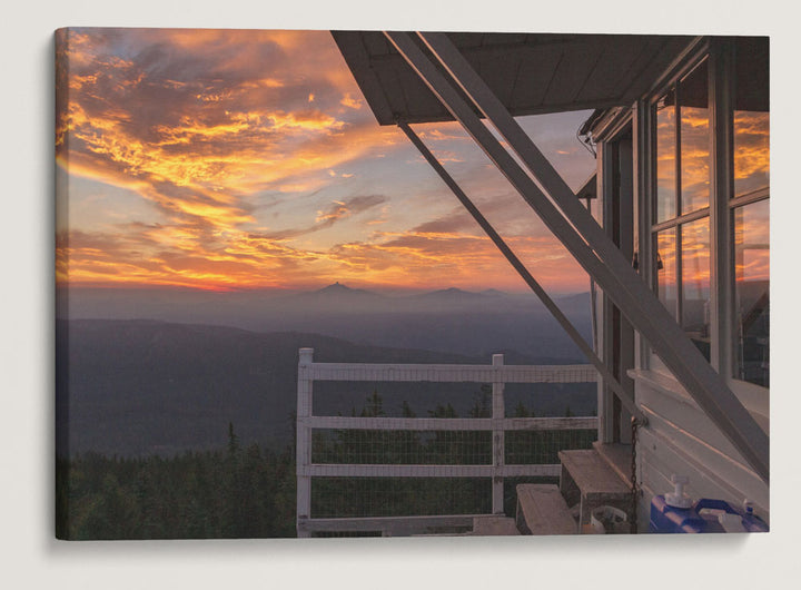 Sunrise Over Cascades Mountains Crest From Carpenter Mountain Fire Lookout, Oregon, USA