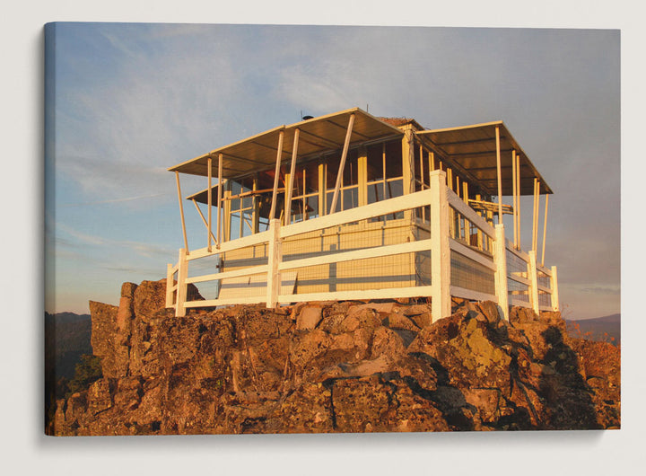 Carpenter Mountain Fire Lookout At Sunset, HJ Andrews Forest, Oregon, USA