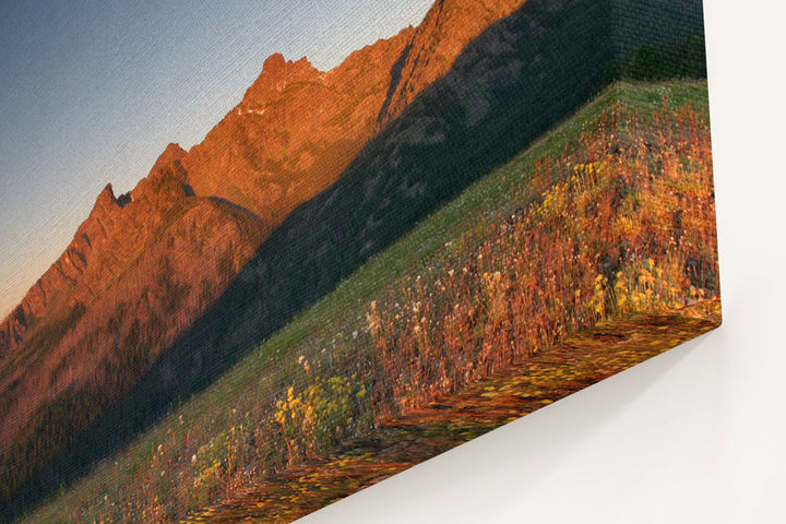 Moonrise at sunrise over Seven Devils Mountains, Idaho