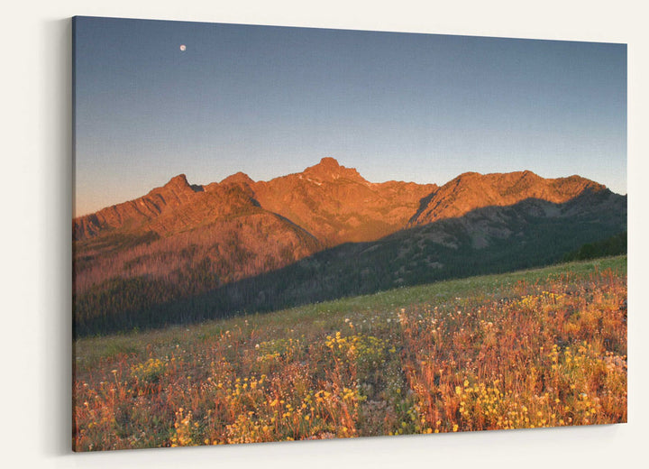 Moonrise at sunrise over Seven Devils Mountains, Idaho