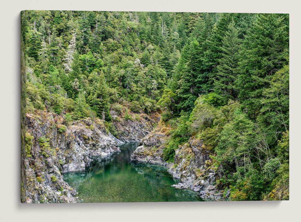 South Fork Smith River, Del Norte Coast Redwoods State Park, California, USA