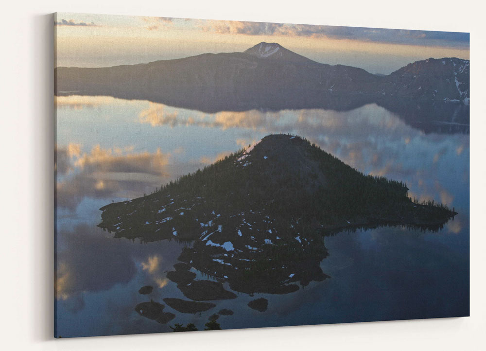 Wizard Island and Crater Lake, Crater Lake National Park, Oregon