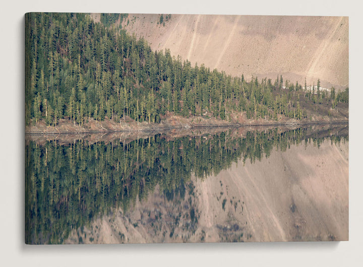 Wizard Island, Crater Lake National Park, Oregon, USA