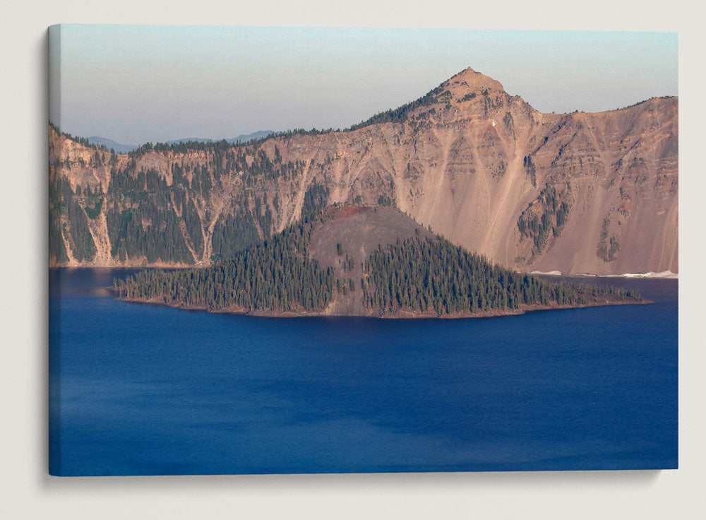 Wizard Island Volcanic Cinder Cone, Crater Lake National Park, Oregon, USA