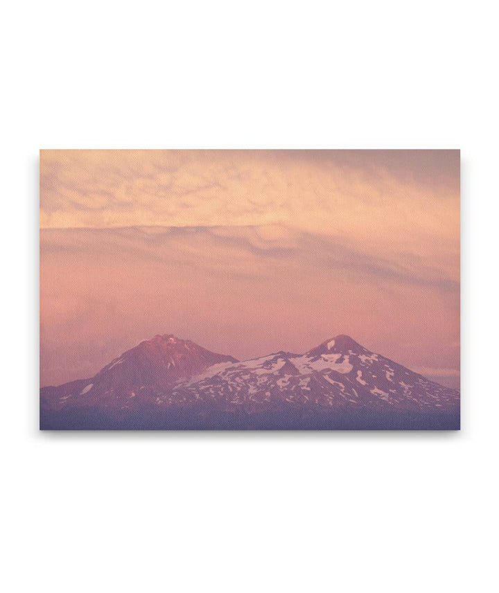 Three Sisters Wilderness with lenticular clouds at sunset, Oregon