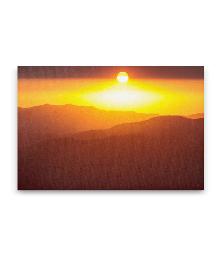 Sunset Over West Cascades Mountains, Willamette National Forest, Oregon, USA