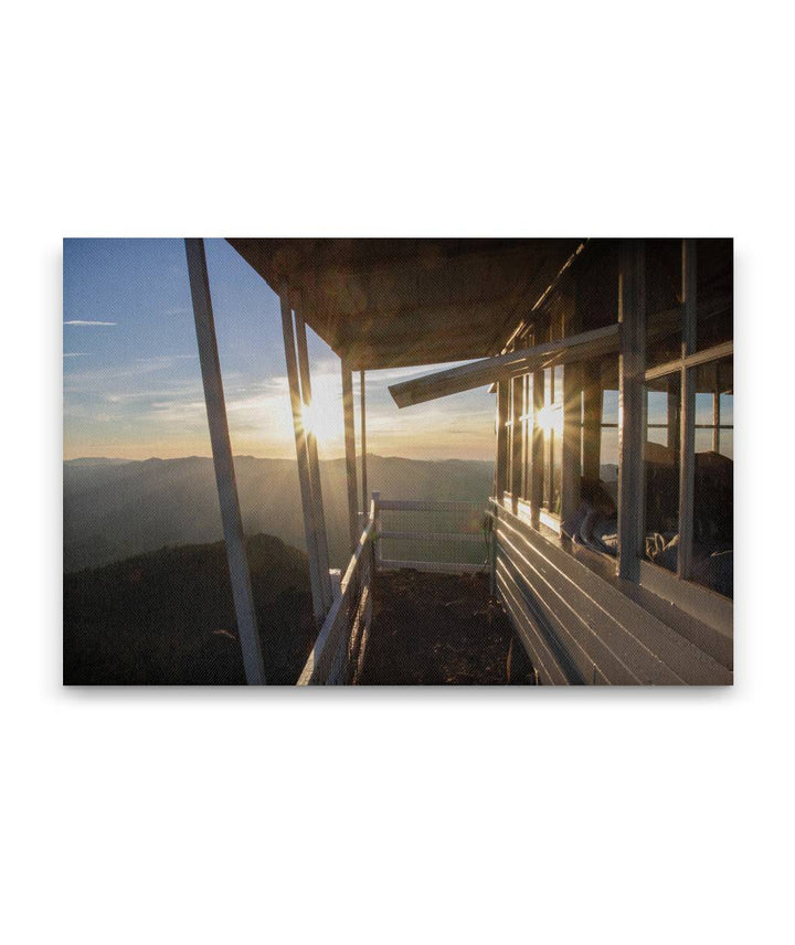 Sunset Over West Cascades Mountains From Carpenter Mountain Fire Lookout, Willamette National Forest, Oregon, USA