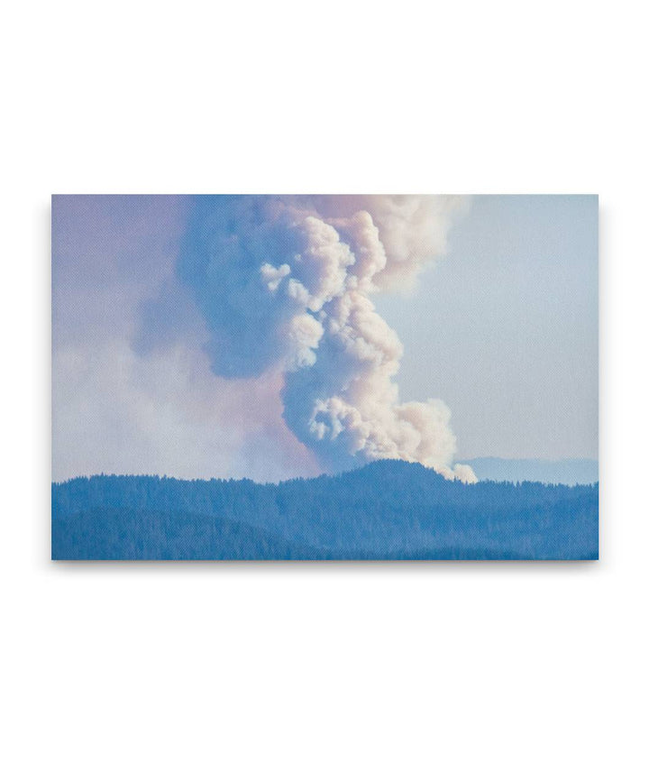 Rebel Wildfire Smoke Column, Willamette National Forest, Oregon, USA