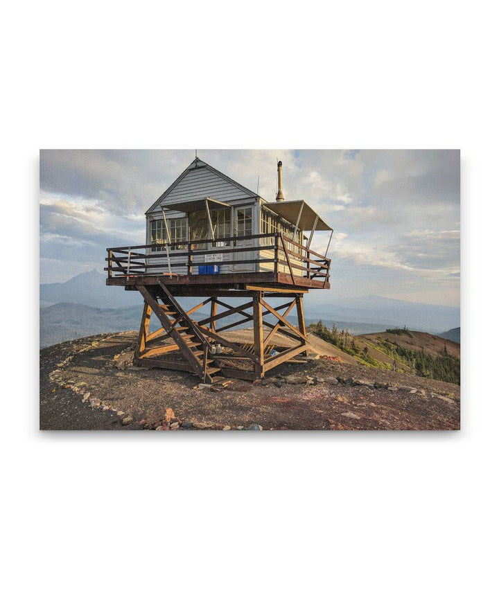 Sand Mountain Fire Lookout, Willamette National Forest, Oregon, USA