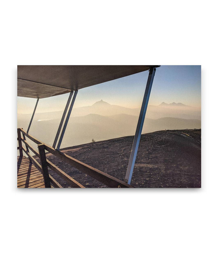 Cascades Mountains From Sand Mountain Fire Lookout, Willamette National Forest, Oregon, USA