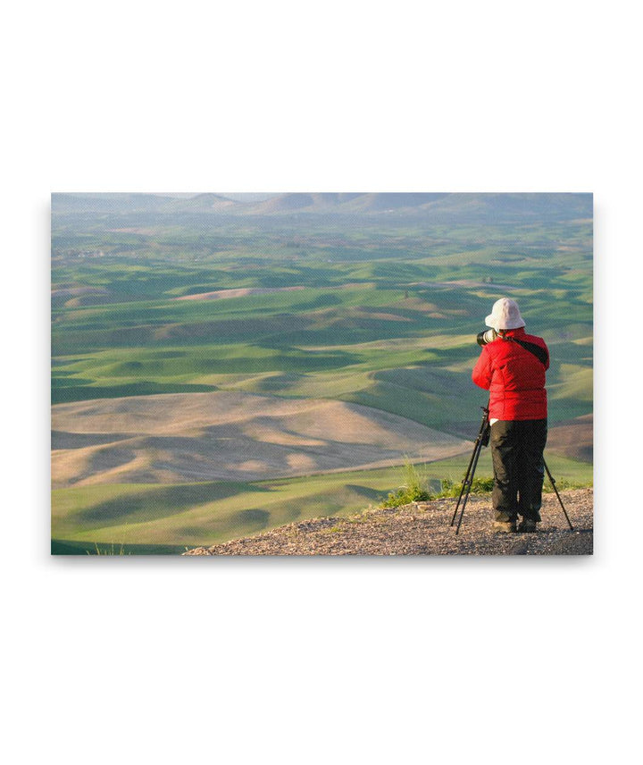 Photographer and Palouse Hills, Steptoe Butte State Park, Washington